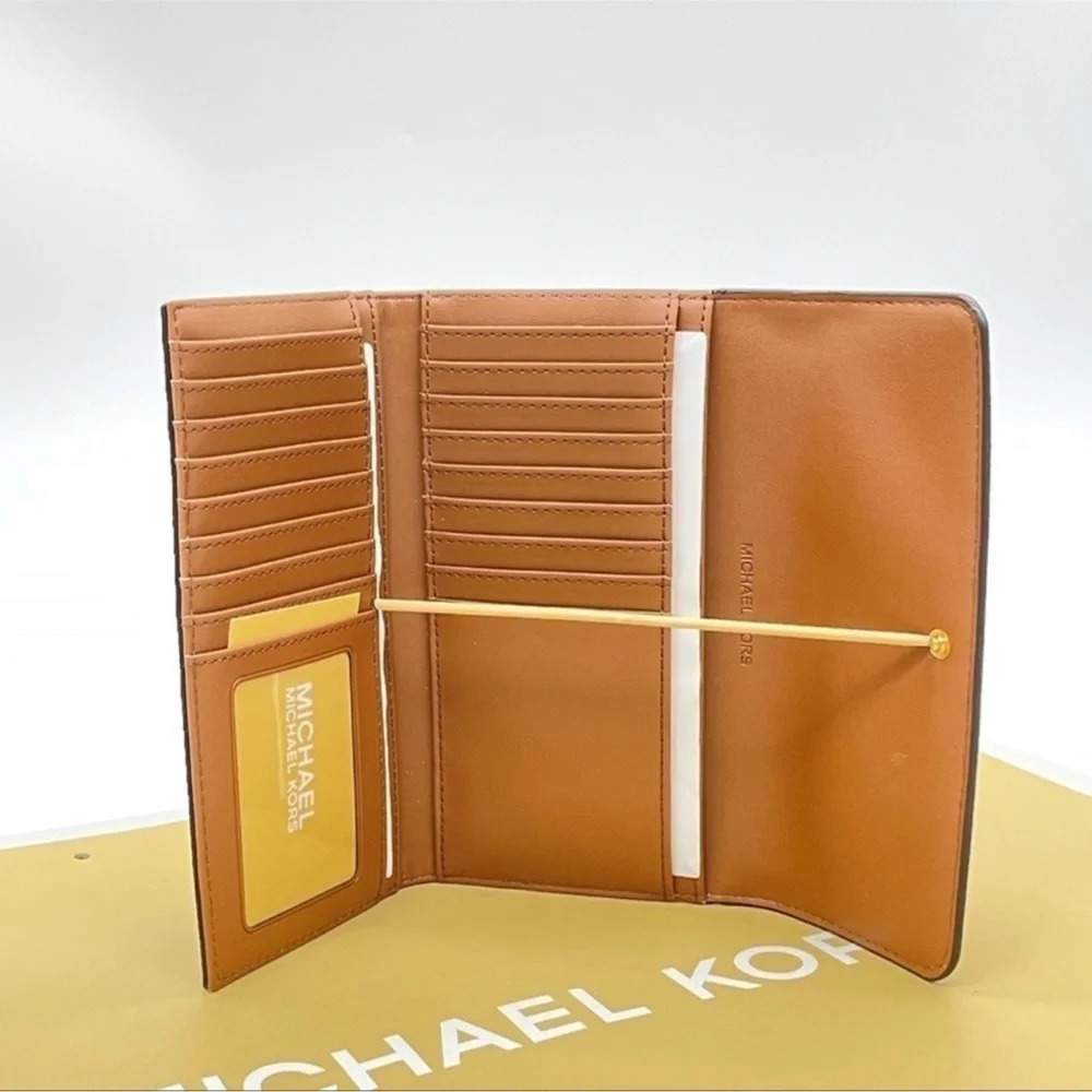 Michael Kors Large Trifold Wallet Leather Vanilla - Picture 5 of 7
